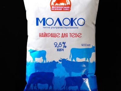 Молоко 2,5% ТМ "Житомир" 900 г