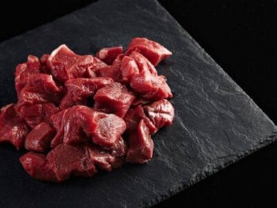 Гуляш телячий